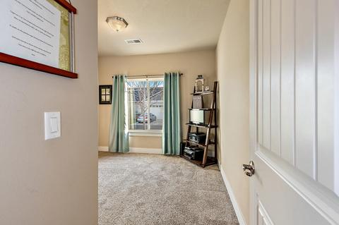 386 Live Oak Loop, Central Point, OR 97502 photo 25
