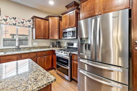 386 Live Oak Loop, Central Point, OR 97502 photo 10