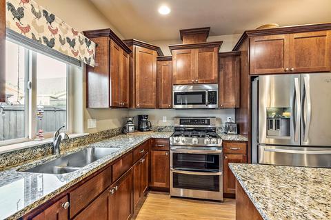 386 Live Oak Loop, Central Point, OR 97502 photo 12