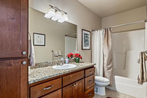 386 Live Oak Loop, Central Point, OR 97502 photo 18