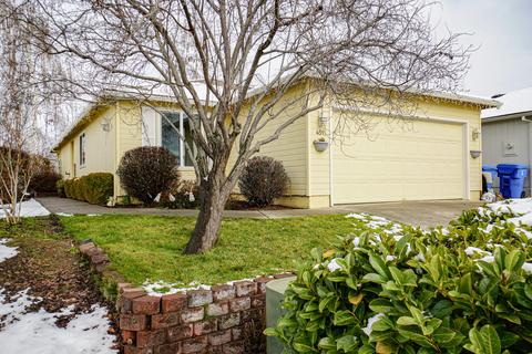 459 Montclair Way, Eagle Point, OR 97524 photo 1