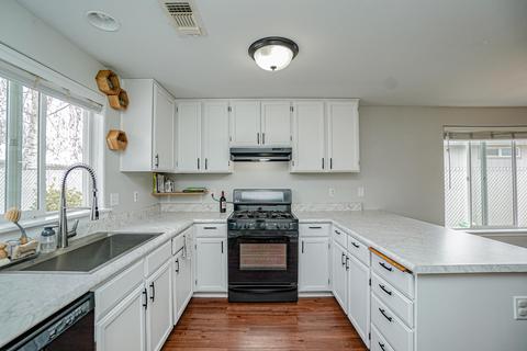 459 Montclair Way, Eagle Point, OR 97524 photo 7