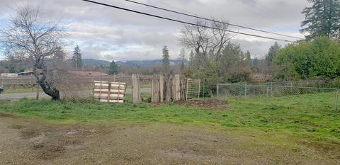 4195 Holland Loop Rd, Cave Junction, OR 97523 photo 3