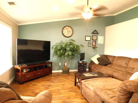 605 Andrea Way, Eagle Point, OR 97524 photo 3