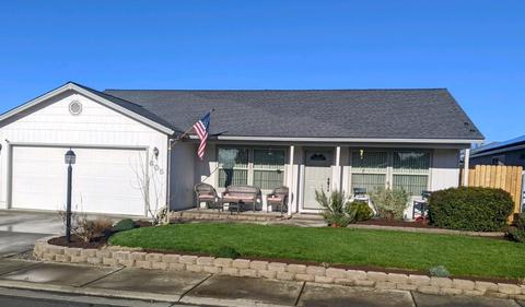 605 Andrea Way, Eagle Point, OR 97524 photo 1
