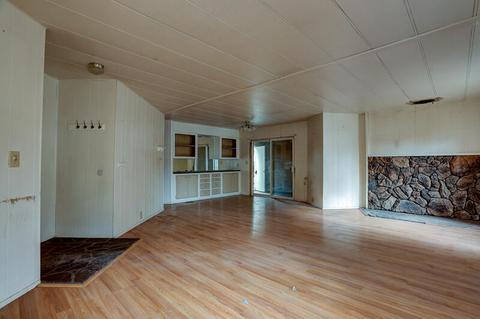 60950 Flint Ln, Bend, OR 97702 photo 2
