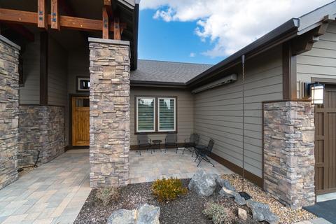 445 Nutcracker Dr, Redmond, OR 97756 photo 3