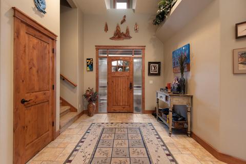 20465 Mazama Pl, Bend, OR 97702 photo 2