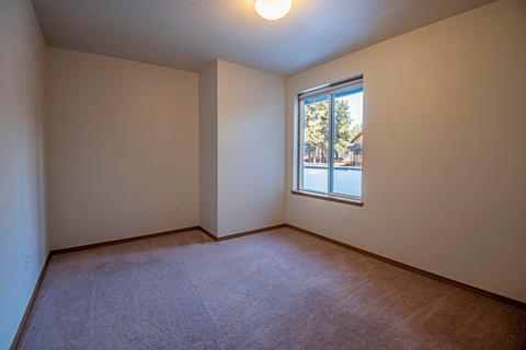653 E Tyler Ave, Sisters, OR 97759 photo 13