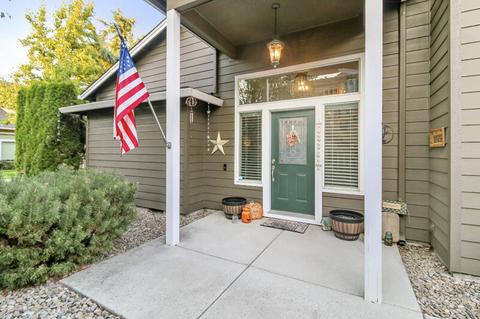 343 Live Oak Loop, Central Point, OR 97502 photo 5