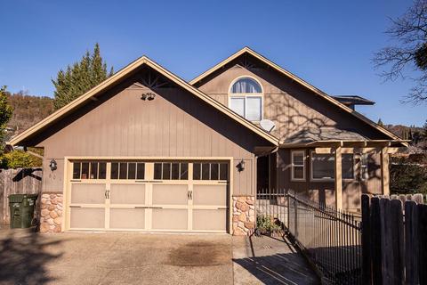 801 3rd St, Rogue River, OR 97537 photo 1