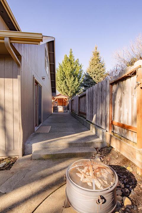 801 3rd St, Rogue River, OR 97537 photo 25