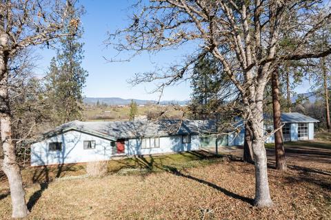1134 Lexington Dr, Eagle Point, OR 97524 photo 1
