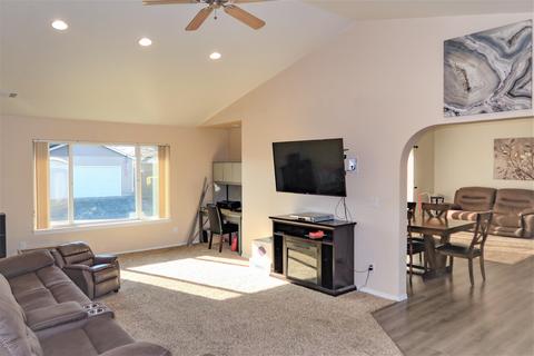 1107 Pheasant Way, Central Point, OR 97502 photo 11