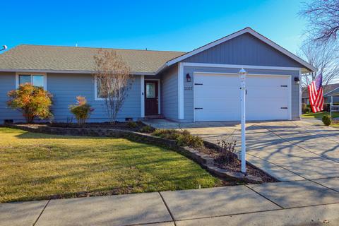 1107 Pheasant Way, Central Point, OR 97502 photo 1