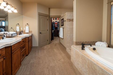 20927 Miramar Dr, Bend, OR 97702 photo 11