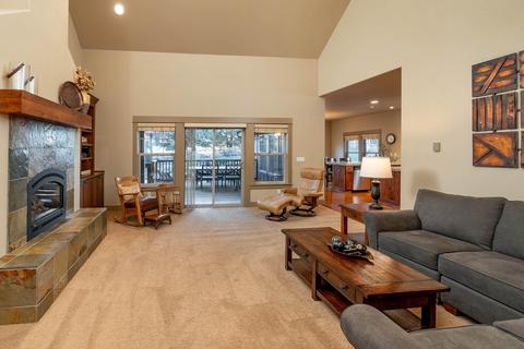 20927 Miramar Dr, Bend, OR 97702 photo 5