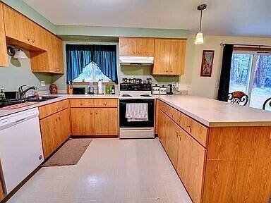 1725 Summit Loop, Grants Pass, OR 97527 photo 2