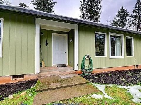 1725 Summit Loop, Grants Pass, OR 97527 photo 29