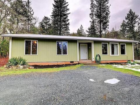 1725 Summit Loop, Grants Pass, OR 97527 photo 1
