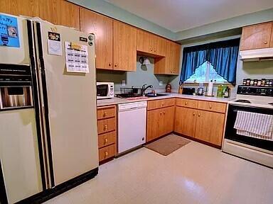 1725 Summit Loop, Grants Pass, OR 97527 photo 3