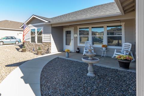 118 Cedric Ct, Eagle Point, OR 97524 photo 2