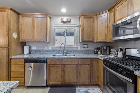 118 Cedric Ct, Eagle Point, OR 97524 photo 7