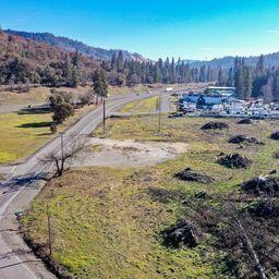 47844986 Monument Dr, Grants Pass, OR 97526