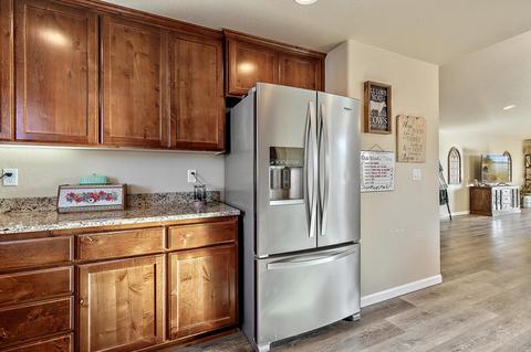 705 Sheffield Dr, Eagle Point, OR 97524 photo 8