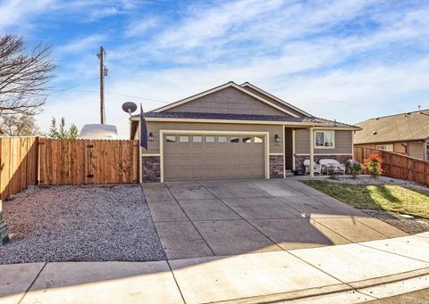 705 Sheffield Dr, Eagle Point, OR 97524 photo 1