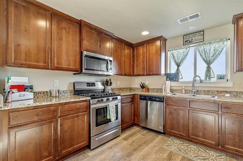 705 Sheffield Dr, Eagle Point, OR 97524 photo 6