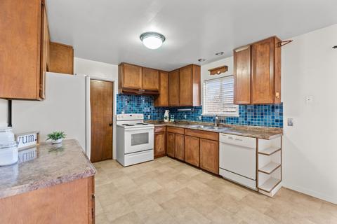 1348 NE Watson Dr, Bend, OR 97701 photo 6