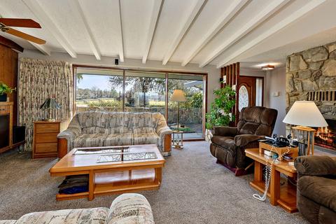 7417 Maple Ln, Central Point, OR 97502 photo 9