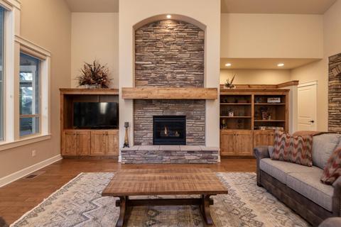 19153 Park Commons Dr, Bend, OR 97703 photo 4