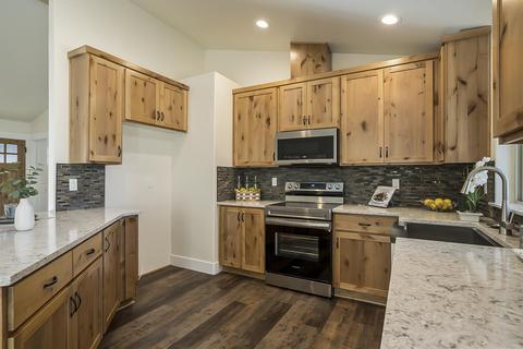 19220 Cherokee Rd, Bend, OR 97702 photo 2