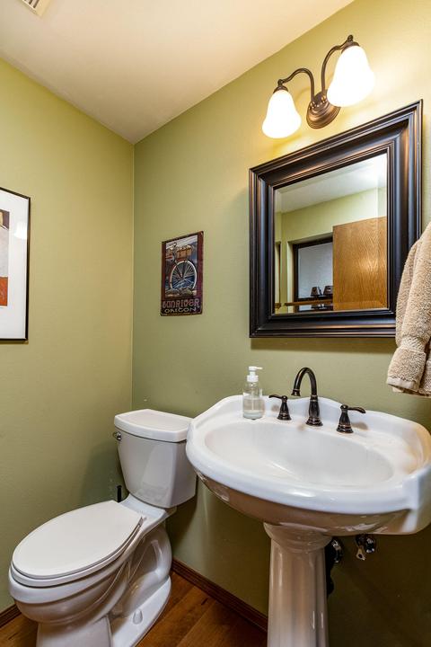 18086 E Butte Ln, Sunriver, OR 97707 photo 9