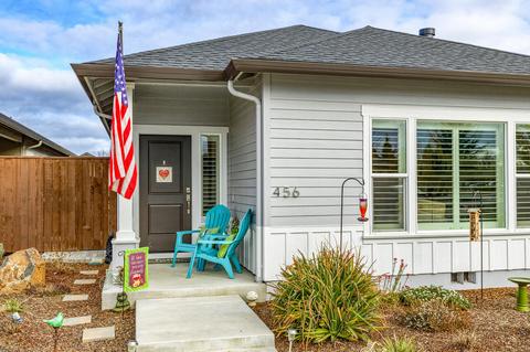 456 Cheney Loop, Central Point, OR 97502 photo 3