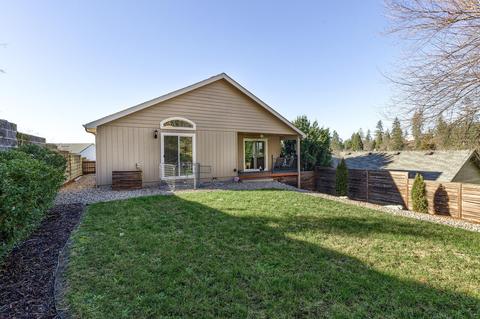 295 SE Independence Dr, Grants Pass, OR 97527 photo 27
