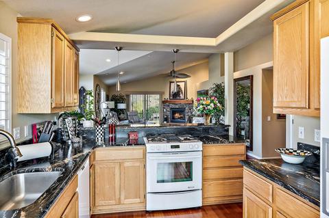 295 SE Independence Dr, Grants Pass, OR 97527 photo 15