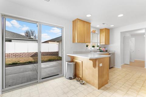 621 Karic Way, Eagle Point, OR 97524 photo 11