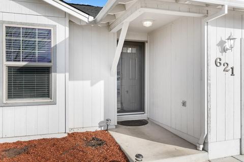 621 Karic Way, Eagle Point, OR 97524 photo 4