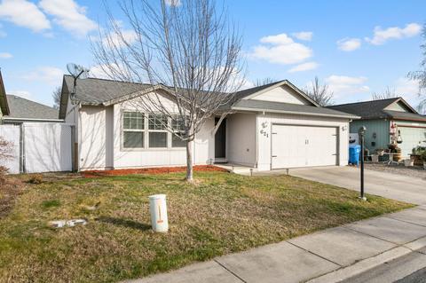 621 Karic Way, Eagle Point, OR 97524 photo 2