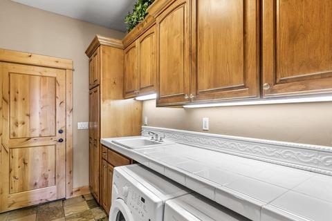 19208 Green Lakes Loop, Bend, OR 97702 photo 25