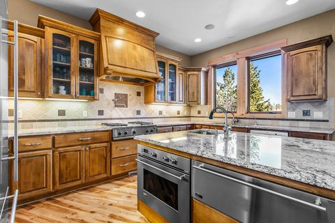 19208 Green Lakes Loop, Bend, OR 97702 photo 12