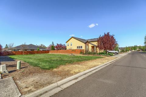 617 Arrowhead Trl, Eagle Point, OR 97524 photo 6