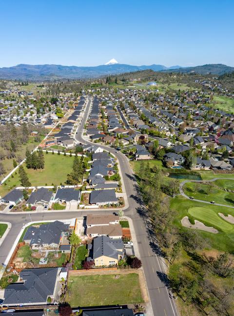617 Arrowhead Trl, Eagle Point, OR 97524 photo 8