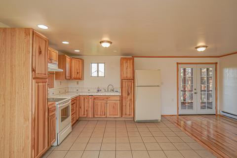 204 Pardee Ln, Grants Pass, OR 97527 photo 9