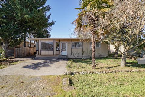 204 Pardee Ln, Grants Pass, OR 97527 photo 1