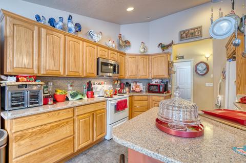 15919 Davis Ave, La Pine, OR 97739 photo 5