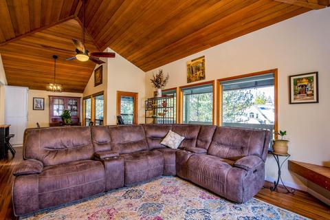 17704 Rogue Ln, Sunriver, OR 97707 photo 9